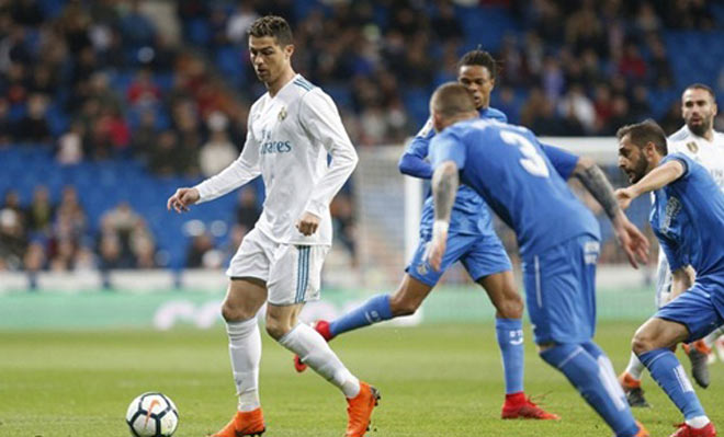 Ronaldo “gầm thét”: Real lập hattrick Cúp C1 trong tầm tay - 1