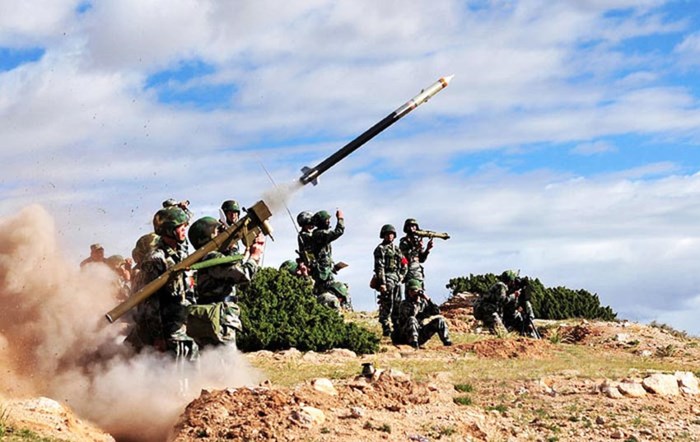 Vũ khí TQ sản xuất khiến máy bay Nga và Syria khiếp hãi - 4