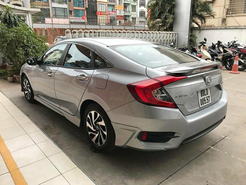 Cận cảnh Honda Civic 2018 phiên bản 1.8L mới nhất tại Việt Nam - 2