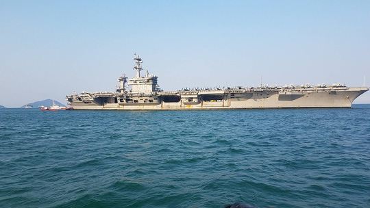 Tàu sân bay USS Carl Vinson đến Đà Nẵng: Mỹ ủng hộ Việt Nam vững mạnh, độc lập - 1