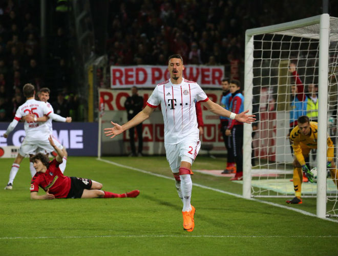 Freiburg - Bayern Munich: 3 phút điên rồ, siêu phẩm nối sai lầm - 1