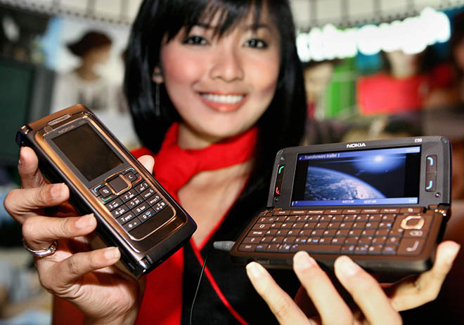 Thiết kế “cũ tích” của Nokia Communicator đã đến thời vàng son? - 1