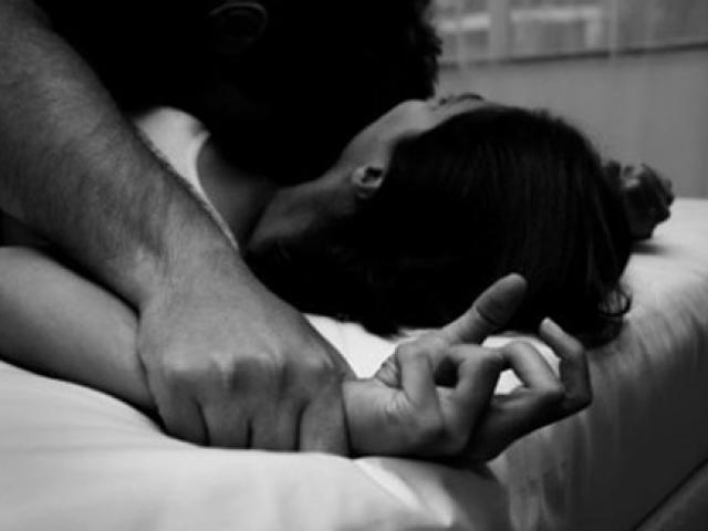 Pháp luật - Cô gái ở Sài Gòn bị ép "vui vẻ" để chuộc video nhạy cảm