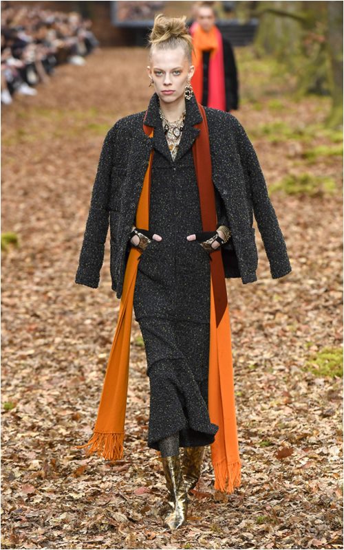 Tóc búi thanh cao trong khu vườn cổ tích: Chanel làm cả Paris "rạo rực" - 4