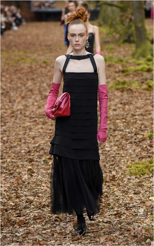 Tóc búi thanh cao trong khu vườn cổ tích: Chanel làm cả Paris "rạo rực" - 7