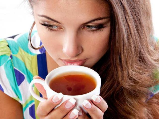 Sức khỏe đời sống - 10 lý do bạn không nên uống trà khi bụng đói