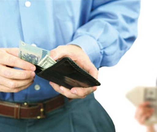 Sốc với món quà 8/3 của người chồng vô tâm - 1