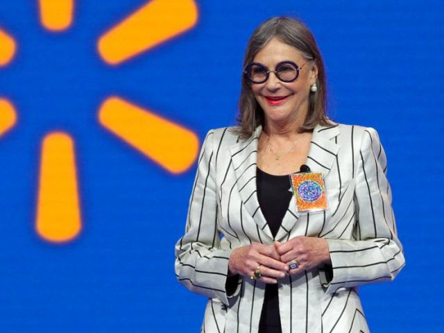 Tài chính - Bất động sản - Người phụ nữ giàu nhất thế giới tiêu tiền như thế nào?