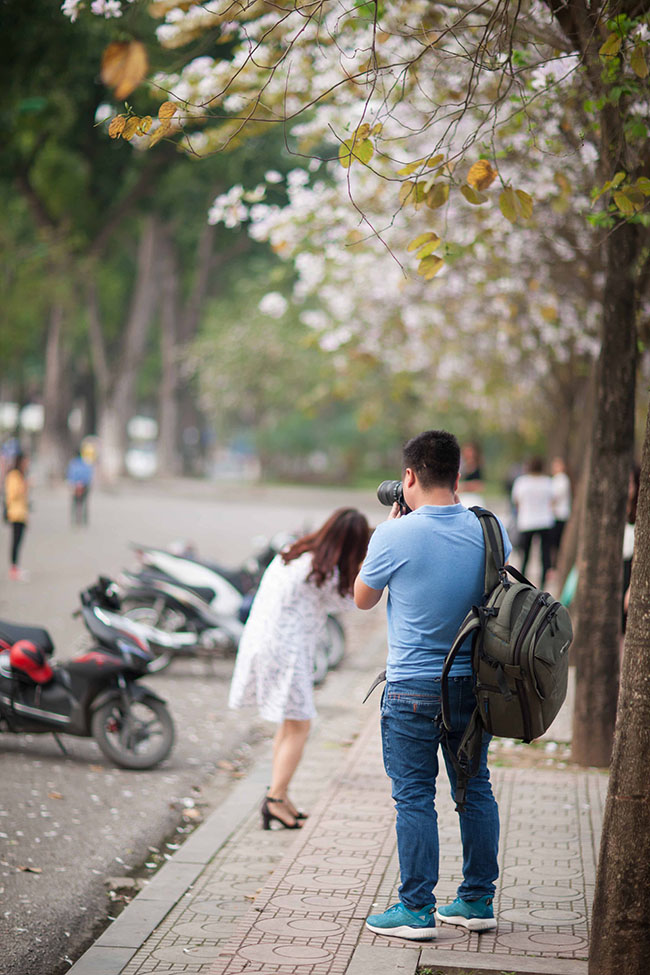 ... cố gắng lưu lại từng khung hình long lanh nhất.