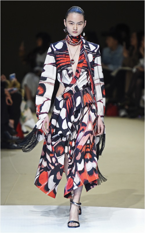 Kỷ nguyên phái yếu lên ngôi của Alexander McQueen - 5