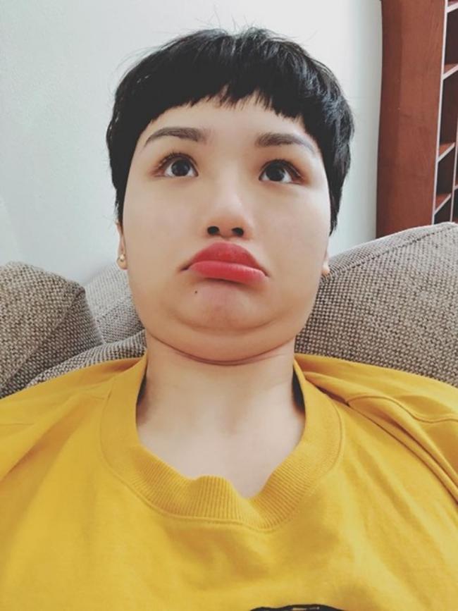 Sao Việt đua nhau khoe mặt nọng hai cằm theo xu hướng - 1