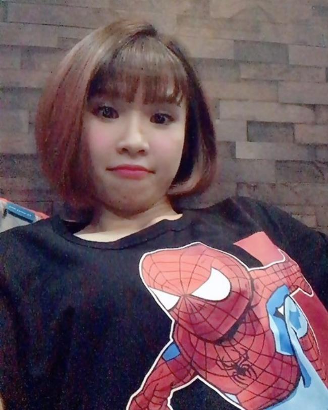 Sao Việt đua nhau khoe mặt nọng hai cằm theo xu hướng - 3