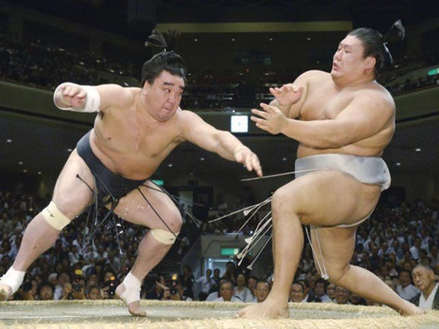 Thế giới ngầm sumo dậy sóng: Hoen ố vì ”kẻ bệnh hoạn” và côn đồ