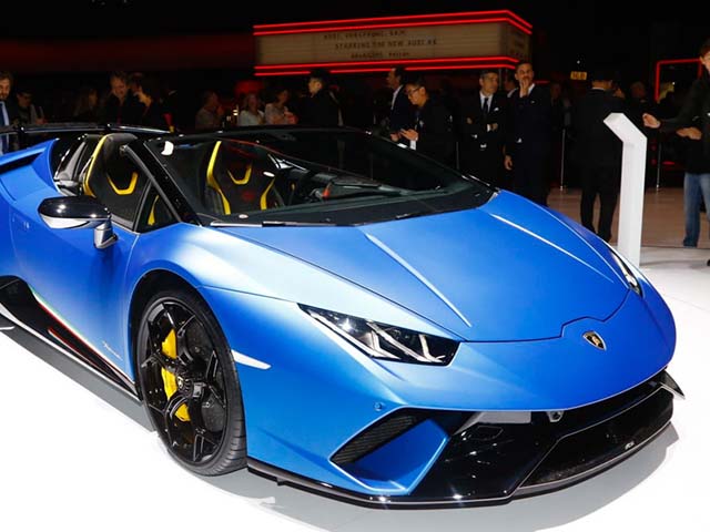 Tin tức ô tô - Mui trần ''vạn người mê'' Lamborghini Huracan Spyder Performante trình làng