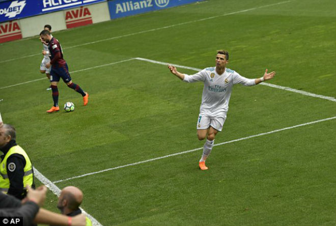 Eibar - Real Madrid: Cú đúp siêu sao Ronaldo, vỡ òa cuối trận - 1