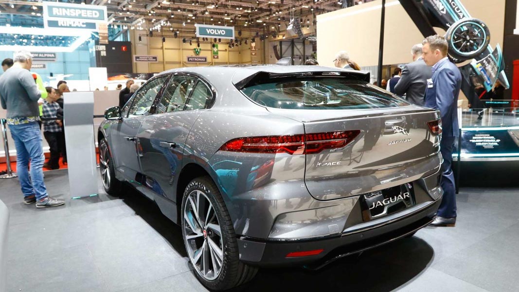 Chạm mặt SUV I-Pace chạy điện đầu tiên của &#39;&#39;báo đốm&#39;&#39; tại Geneva 2018 - 5
