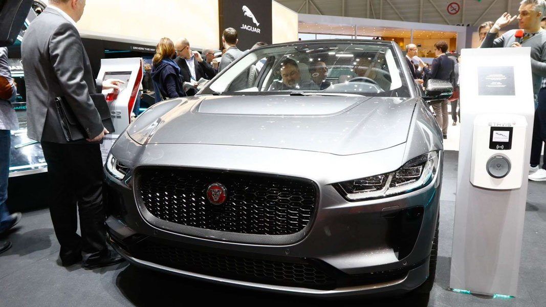 Chạm mặt SUV I-Pace chạy điện đầu tiên của &#39;&#39;báo đốm&#39;&#39; tại Geneva 2018 - 4