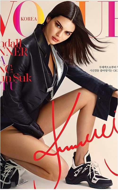 Giày "khủng bố" được các cô nàng khắp nơi săn lùng - 4