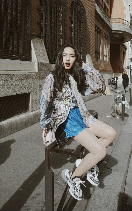 Giày "khủng bố" được các cô nàng khắp nơi săn lùng - 7