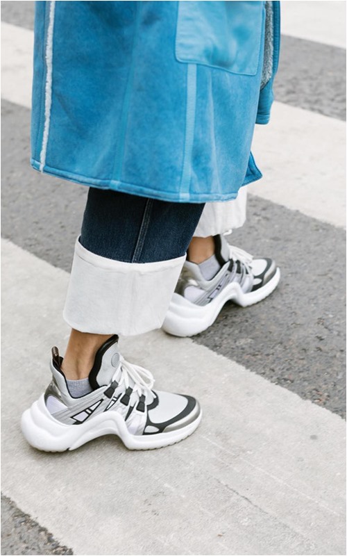 Giày "khủng bố" được các cô nàng khắp nơi săn lùng - 14