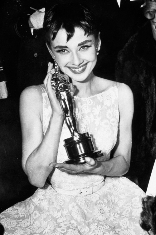 Huyền thoại làng mốt Givenchy qua đời ở tuổi 91 - 5