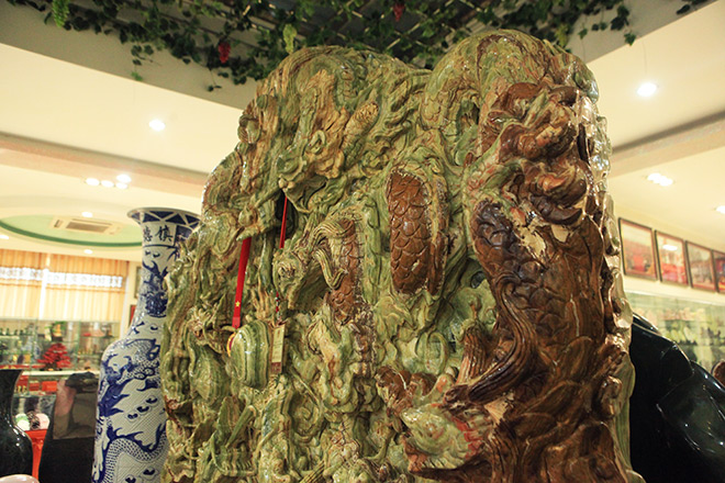 Chiêm ngưỡng bức tranh 9 rồng bằng ngọc nguyên khối lớn nhất châu Á - 5