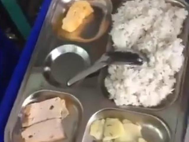 Giáo dục - du học - Thái Bình: Phụ huynh bức xúc vì bữa trưa tại trường của con quá đạm bạc