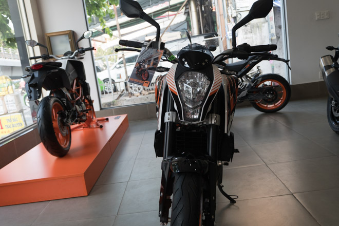 So sánh KTM Duke 390 thế hệ mới và thế hệ cũ, giá 170 triệu đồng - 4