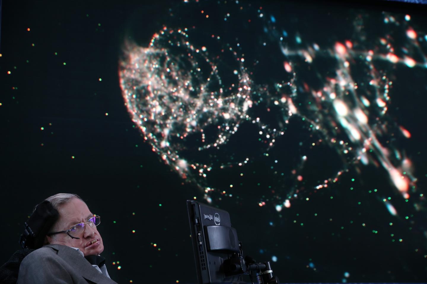6 cảnh báo của thiên tài vật lý Hawking về sự tồn vong của nhân loại - 1