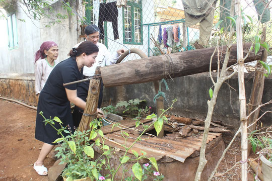 Nóng 24h qua: Mẹ đổ ớt vào vùng kín nhân tình của con trai - 5
