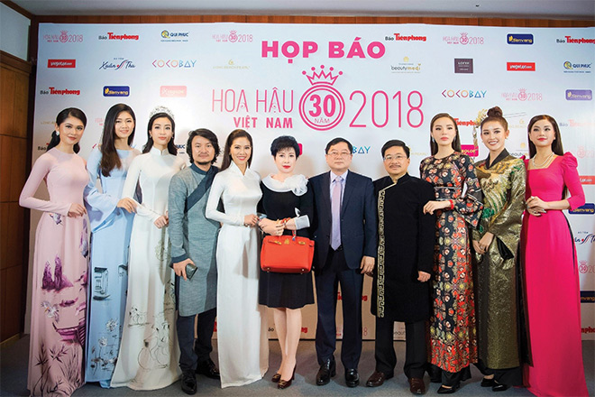 Cố vấn sắc đẹp Hoa hậu Việt Nam 2018 trẻ xinh khó ngờ ở tuổi 50 - 6