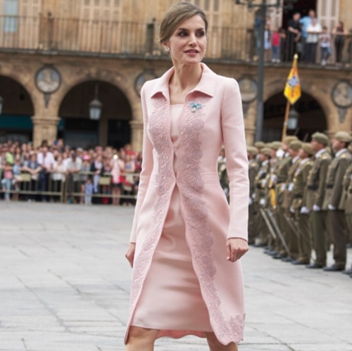 Nàng công sở học nữ hoàng Letizia sẽ chẳng lo mặc xấu - 2