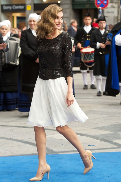 Nàng công sở học nữ hoàng Letizia sẽ chẳng lo mặc xấu - 7