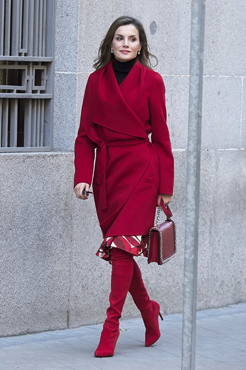 Nàng công sở học nữ hoàng Letizia sẽ chẳng lo mặc xấu - 11