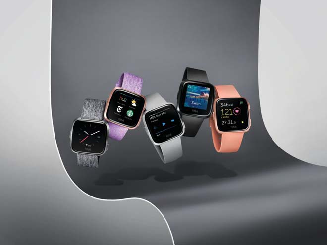 Đáp trả Apple, Fitbit tung siêu phẩm đồng hồ thông minh với giá 200 USD  - 1