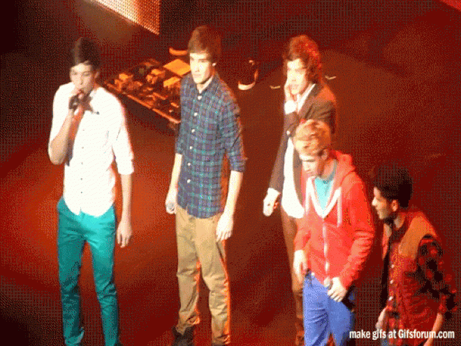 Những sự cố để đời của sao trên sân khấu - 6