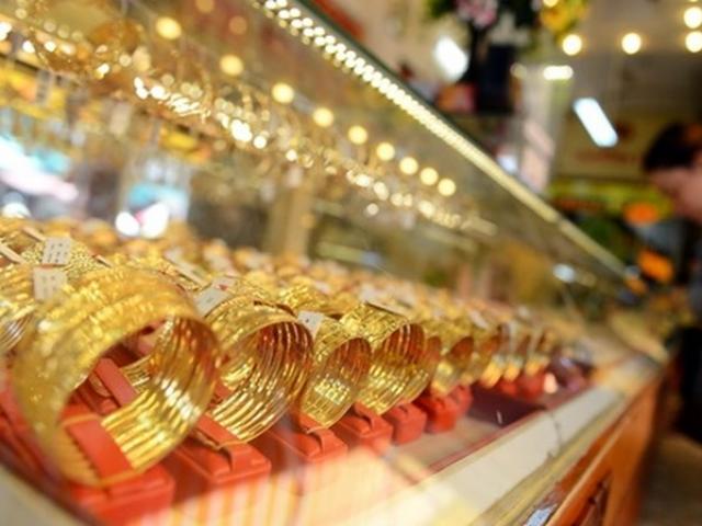 Tài chính - Bất động sản - Giá vàng đột ngột giảm mạnh, tỷ giá đi ngang