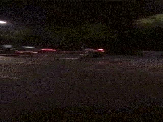 Media - Chạy xe phân khối lớn bốc đầu thể hiện, thanh niên nhận cái kết đắng