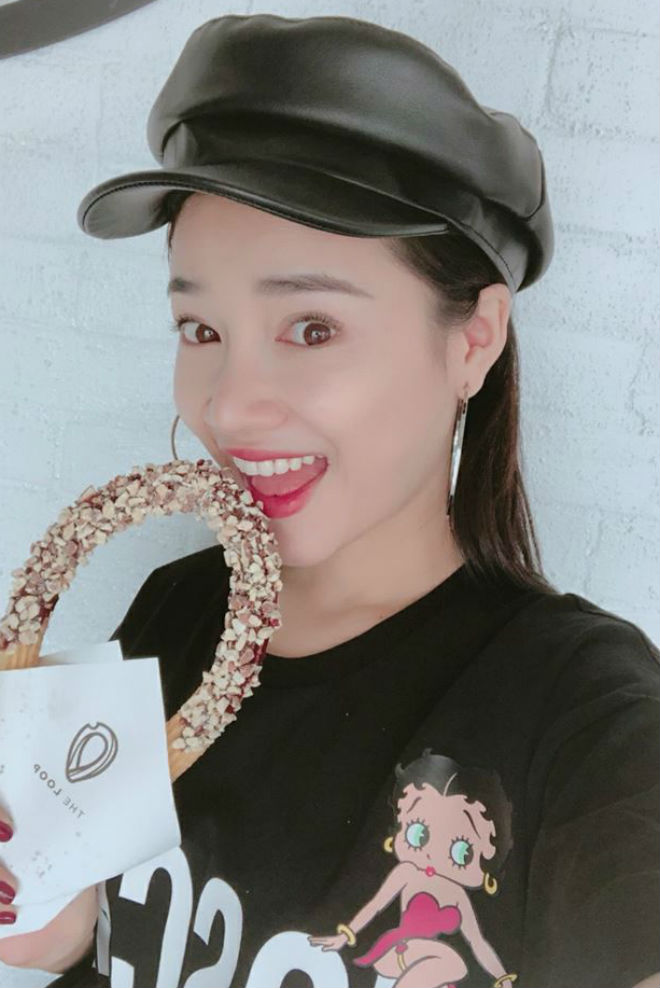 2 bóng hồng cạnh Trường Giang và tuyệt chiêu &#34;thả thính&#34; khiến đối phương mê mẩn - 16