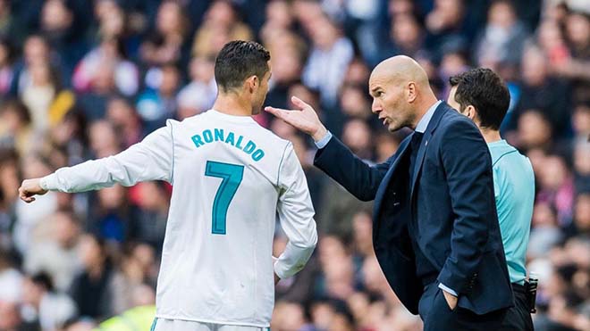 Zidane rời Real: Chinh phục Ngoại hạng Anh, MU chờ thay Mourinho - 2
