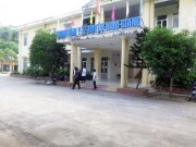 Tin tức trong ngày - Cả làng ùn ùn vào viện khi nhiều người chết nghi do rượu