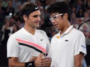 Thể thao - Federer hạ gục Hyeon Chung: &quot;Thầy phù thủy&quot; bóp nghẹt sao mai