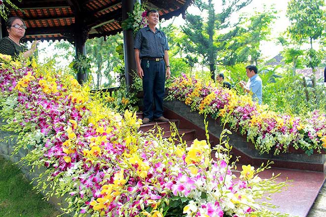 Trang nghiêm mộ phần nơi ông Phan Văn Khải sẽ an nghỉ - 4