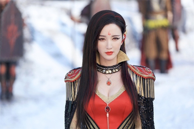 Không nhận ra Hoa hậu Hoàn vũ Trung Quốc vì gương mặt khác lạ - 6