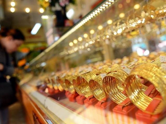 Tài chính - Bất động sản - Giá vàng phục hồi nhẹ, tỷ giá lại leo thang