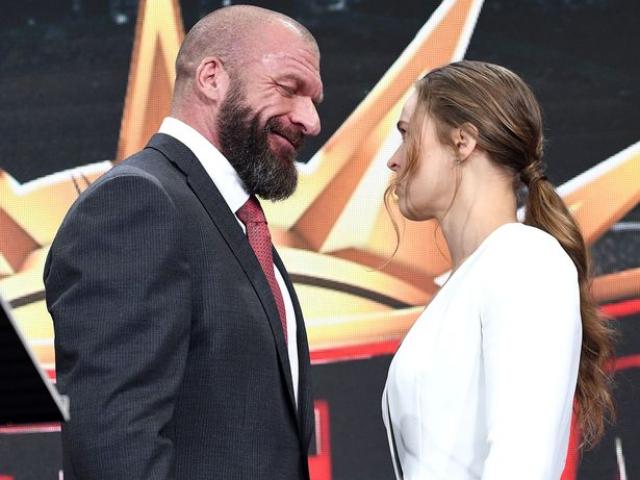 Thể thao - Tin HOT thể thao 20/3: Cựu nữ hoàng UFC bị tát lật mặt, thề phục hận sàn đấu vật