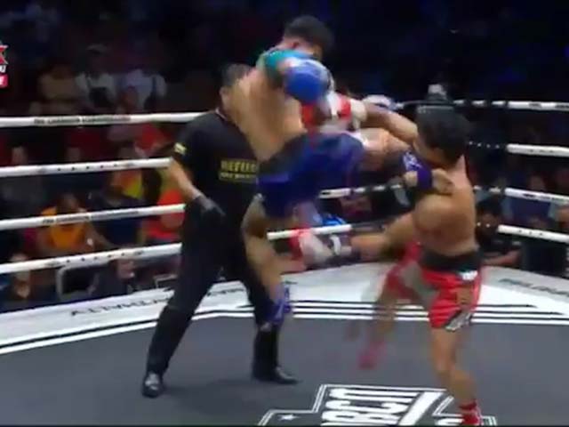 Thể thao - Cao thủ Muay Thái "mượn" tuyệt chiêu Thiếu Lâm, đối thủ "thẳng cẳng"