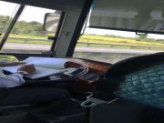 Tin tức trong ngày - Tài xế xe khách “dán” mắt ghi chép sổ sách, phóng như bay trên đường