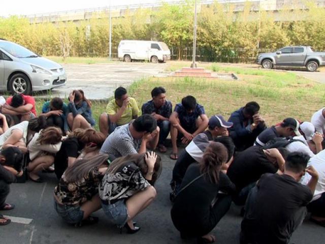 Pháp luật - Kiểm tra quán bar, phát hiện 50 thanh niên đang "quay cuồng" trong ma túy