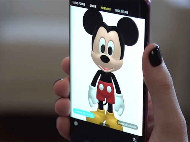 Công nghệ thông tin - Chuột Mickey huyền thoại xuất hiện trong tính năng AR Emoji của Samsung